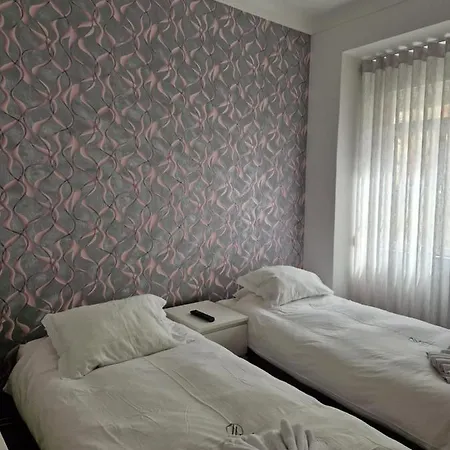 Zuni Guest house Lisbon